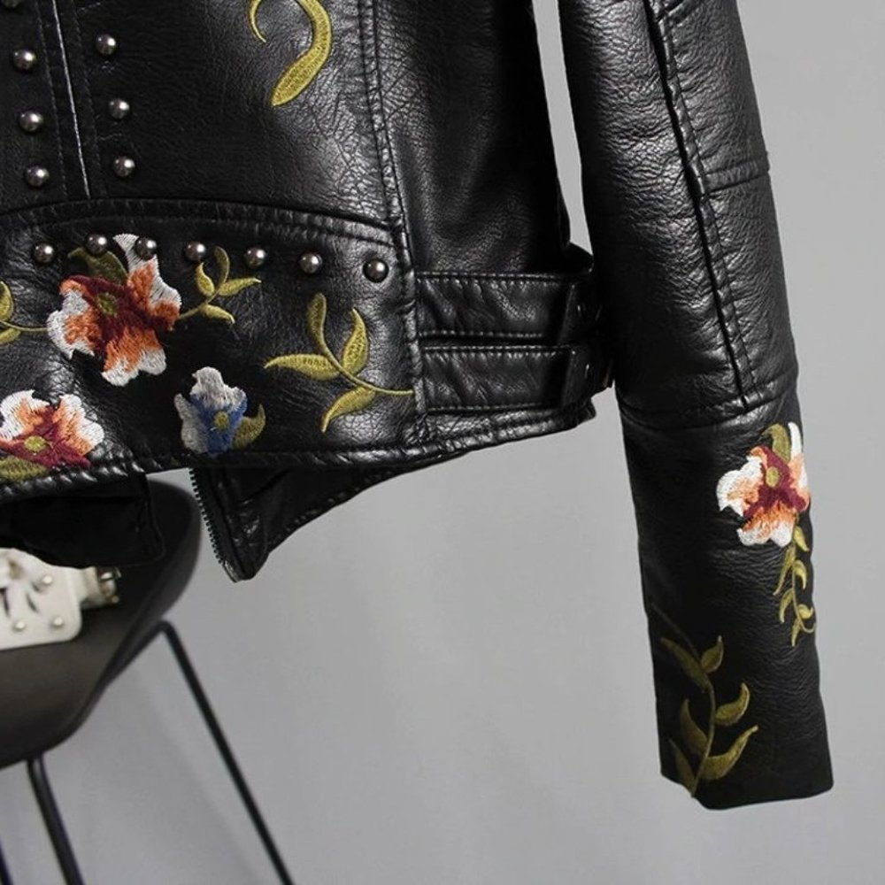 Beautiful Embroiderd Leather Jacket - Picture 8 of 10